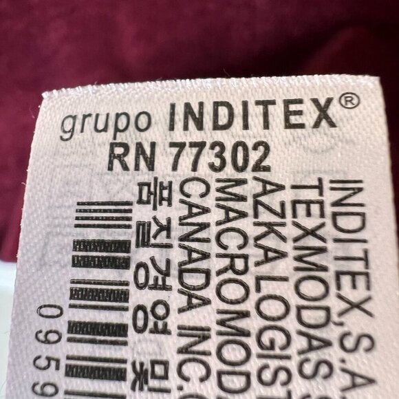 Zara Sweater Womens Size Medium Burgundy Soft Velour Corduroy Like Mock Neck - Picture 13 of 14